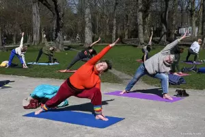 Hatha Iyengar Yoga Sunday morning workshop with Viviane
